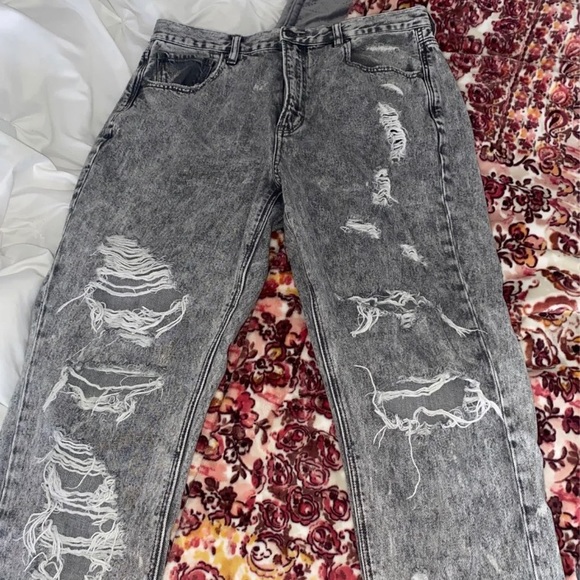 American Eagle Outfitters Denim - American eagle mom jeans